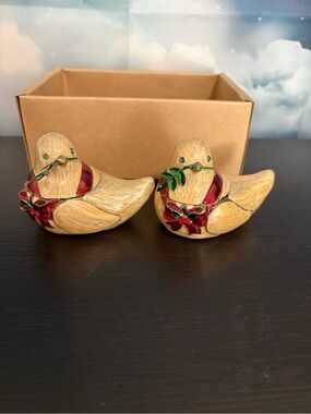 Bombay Turtle Doves Tealight candle holders. Set of 2. Christmas Decor. NOB